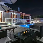 Pothos Villa