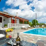 Pothos Villa