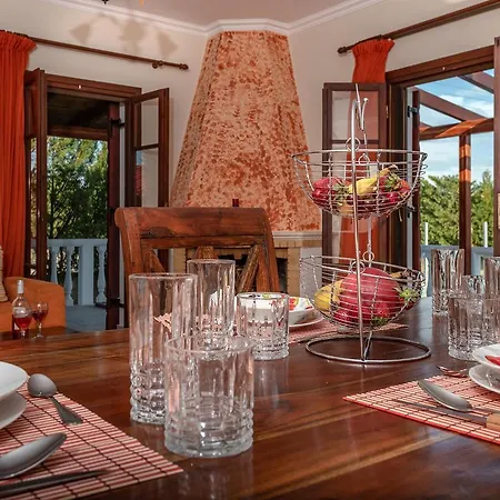 Vilă Pothos Sarakinádhon