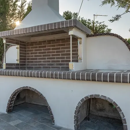 Pothos Sarakinádhon